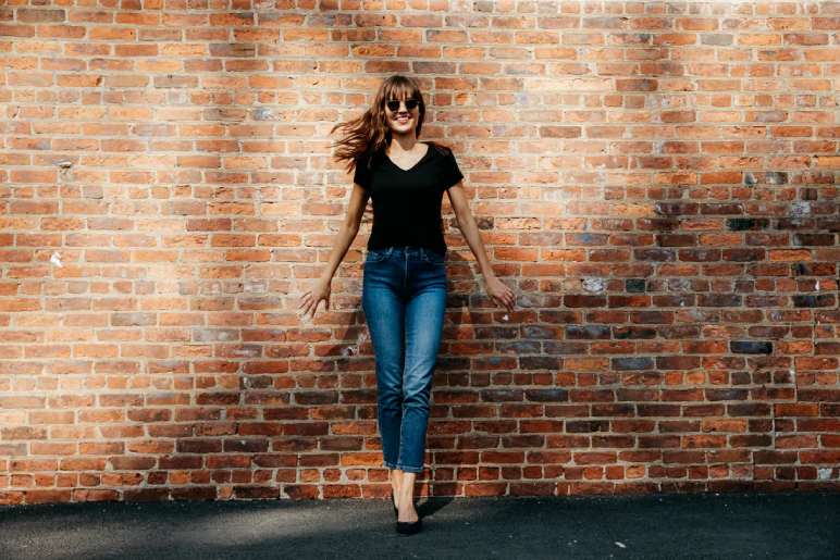 Why High Waist Jeans Are a Fashion Staple