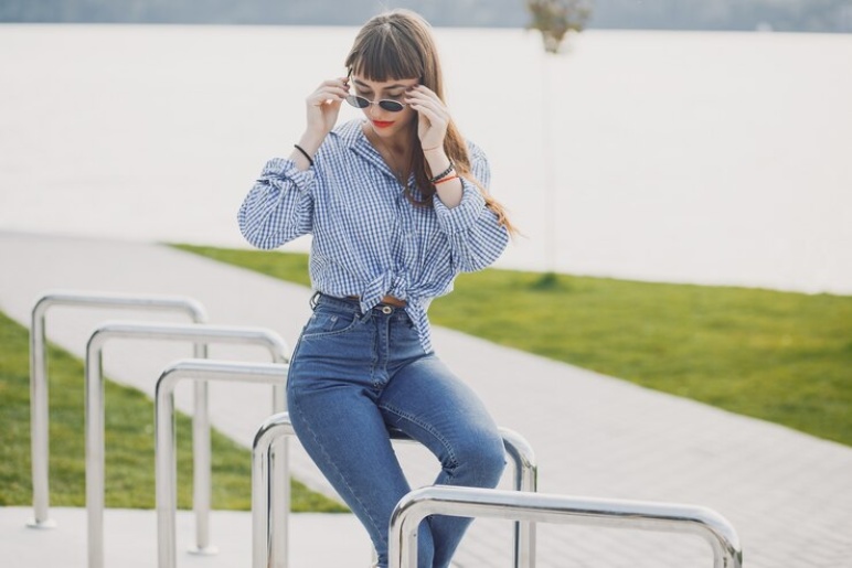 Styling Tips for Mid Rise Jeans